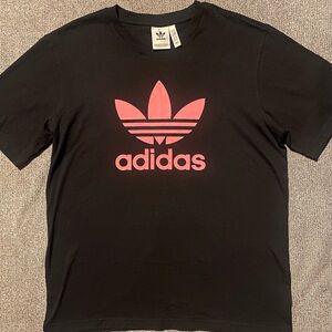 ADIDAS men’s pink & black tee 👕
